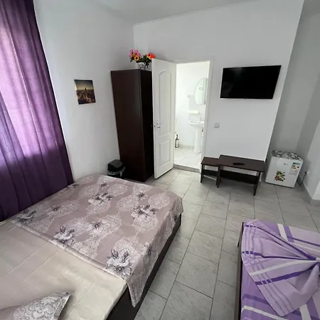 Homestay R X K *